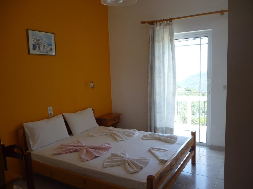 Lichnos Babis Taverna & Rooms Parga Esterno foto